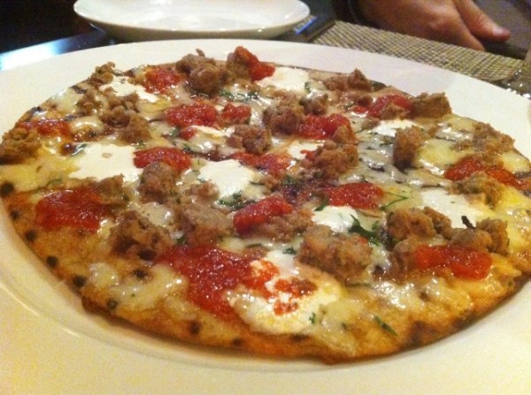 Meatball pizza from Accademio di Vino