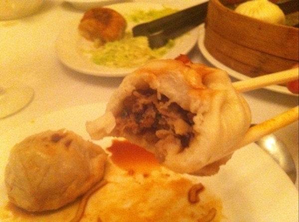 Juicy pork buns from Wu Liang Ye